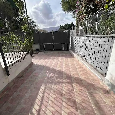 Willa Mia Mondello, 200m To Beach, Private Parking Palermo