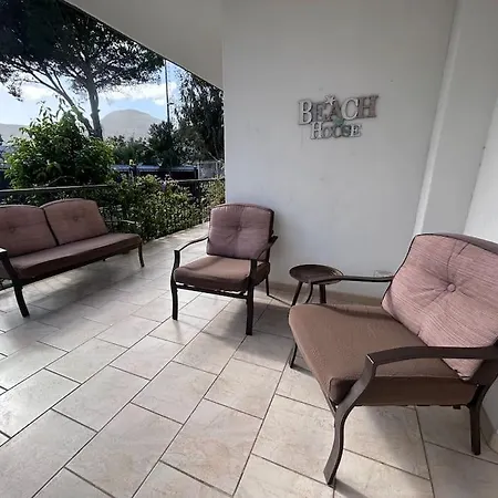 Mia Mondello, 200m To Beach, Private Parking Willa